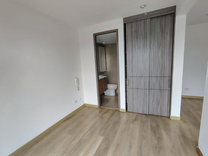 Apartaestudio en venta en Gran Granada, Bogotá, 35 m² · foto 7 de 11