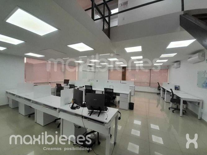 Oficina en arriendo en El Poblado, Medellín, 165 m² · foto 2 de 16