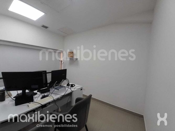 Oficina en arriendo en El Poblado, Medellín, 165 m² · foto 8 de 16