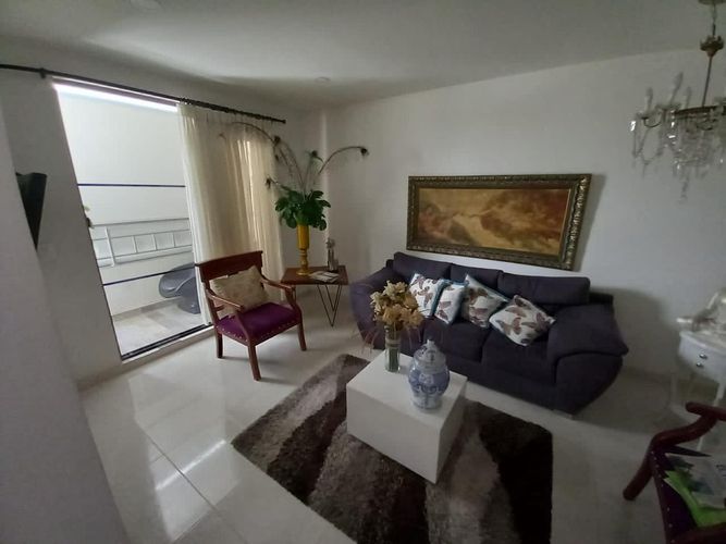 Casa de 3 alcobas en venta en Pinares, Pereira, 322 m² · foto 5 de 13