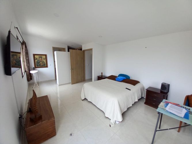 Casa de 3 alcobas en venta en Pinares, Pereira, 322 m² · foto 11 de 13