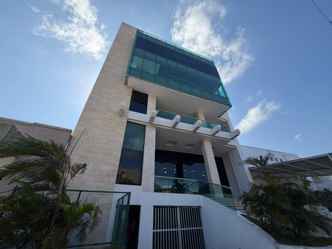 Edificio en venta en El Poblado, Barranquilla, 1622 m² · foto 3 de 9