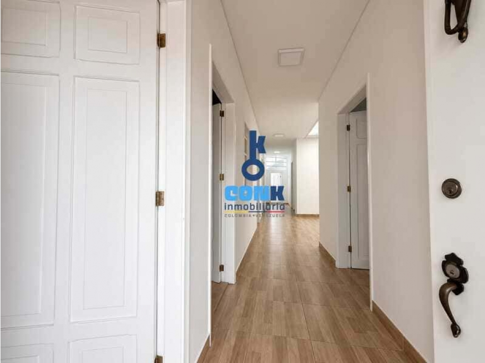 Casa en venta en Galerias, Bogotá · foto 2 de 14