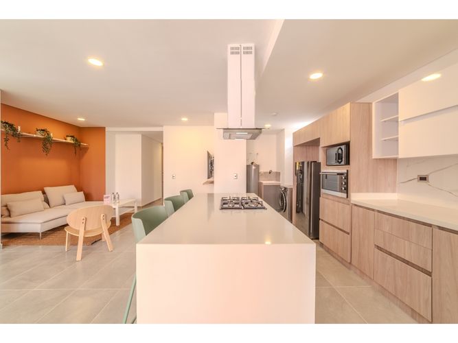 Apartamento de 3 alcobas en venta en Conquistadores, Medellín, 104 m² · foto 2 de 24