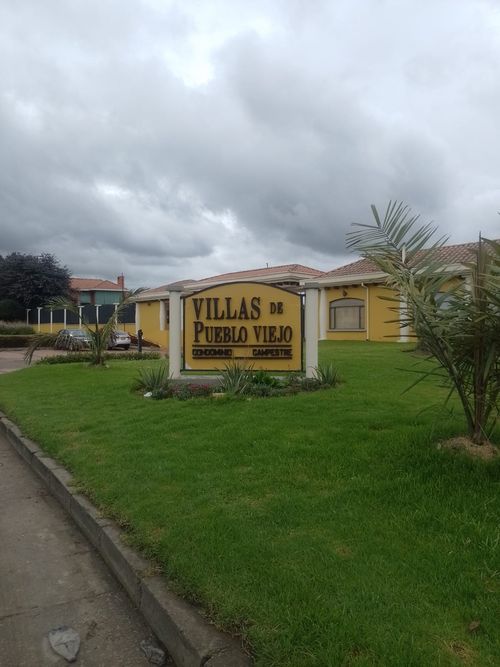 Casa de 5 alcobas en venta en Pueblo Viejo, Cota, 527 m² · foto 2 de 24