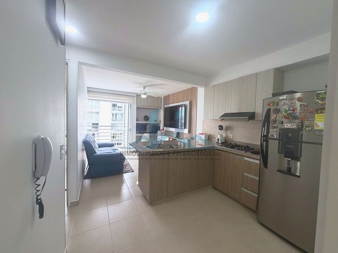 Apartamento de 2 alcobas en venta en Aqualina, Girardot, 52 m² · foto 4 de 22