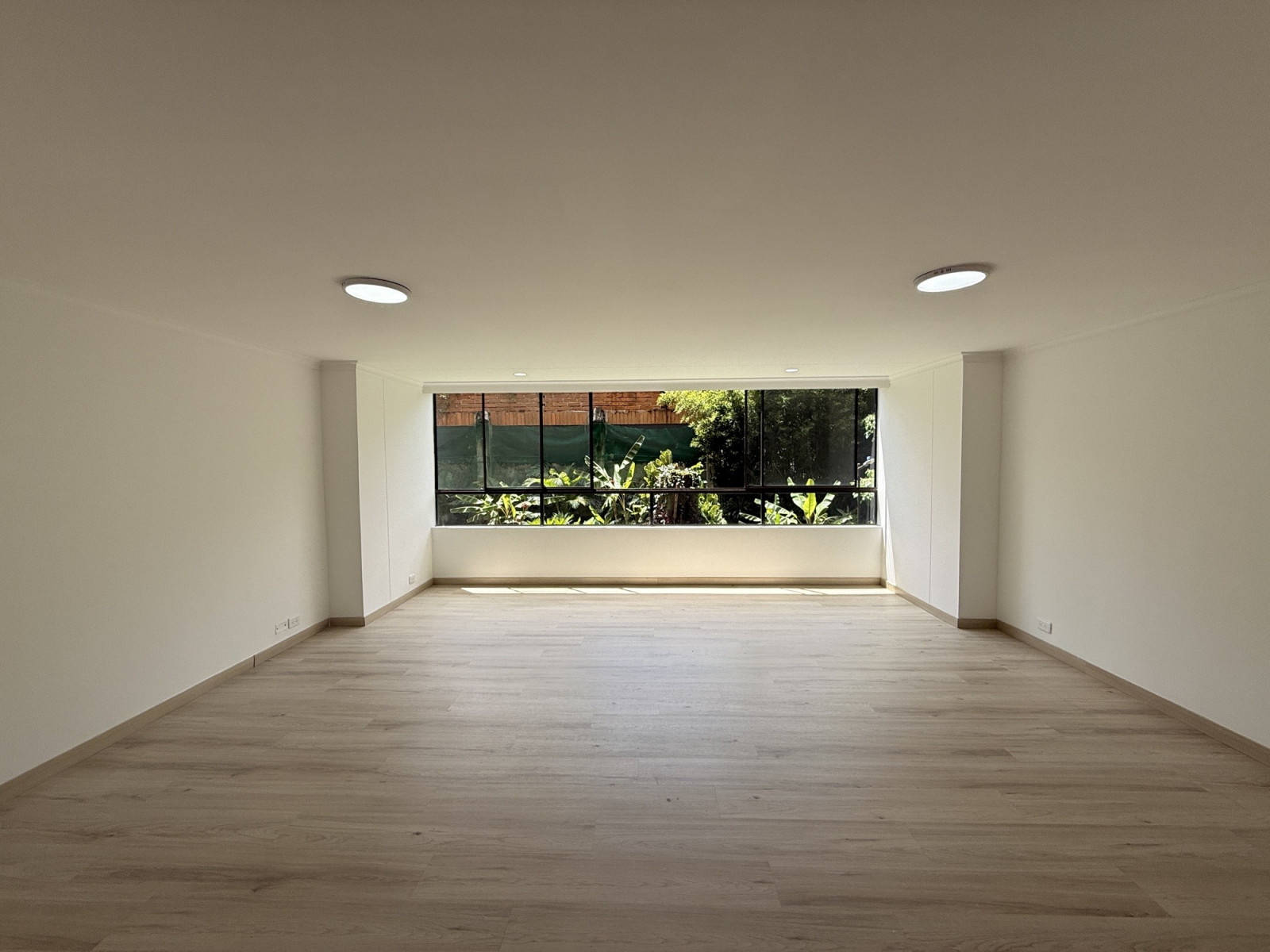 Apartamento en arriendo en Las Lomas No.1, Medellín · foto 2 de 18