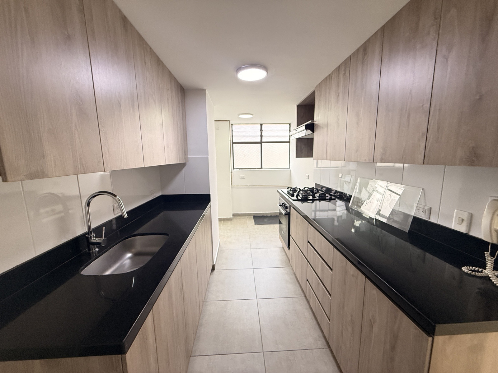 Apartamento en arriendo en Las Lomas No.1, Medellín · foto 6 de 18