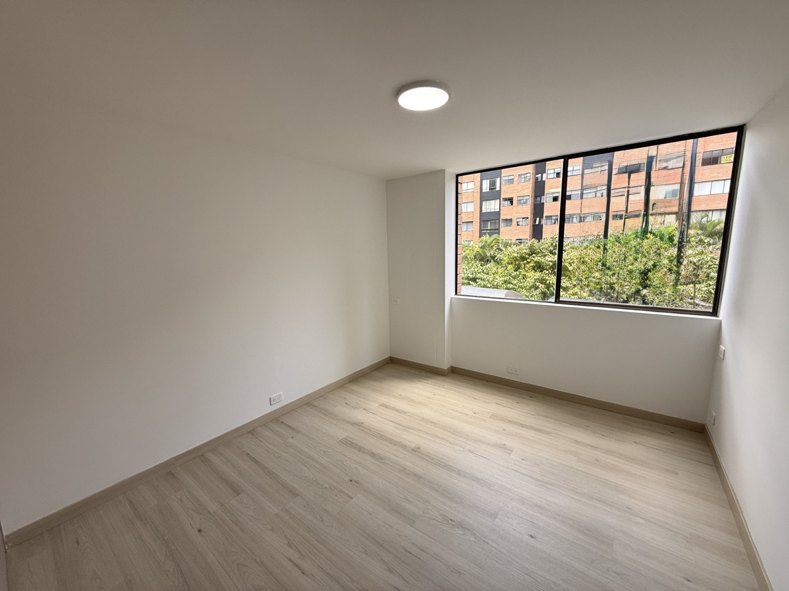 Apartamento en arriendo en Las Lomas No.1, Medellín · foto 17 de 18