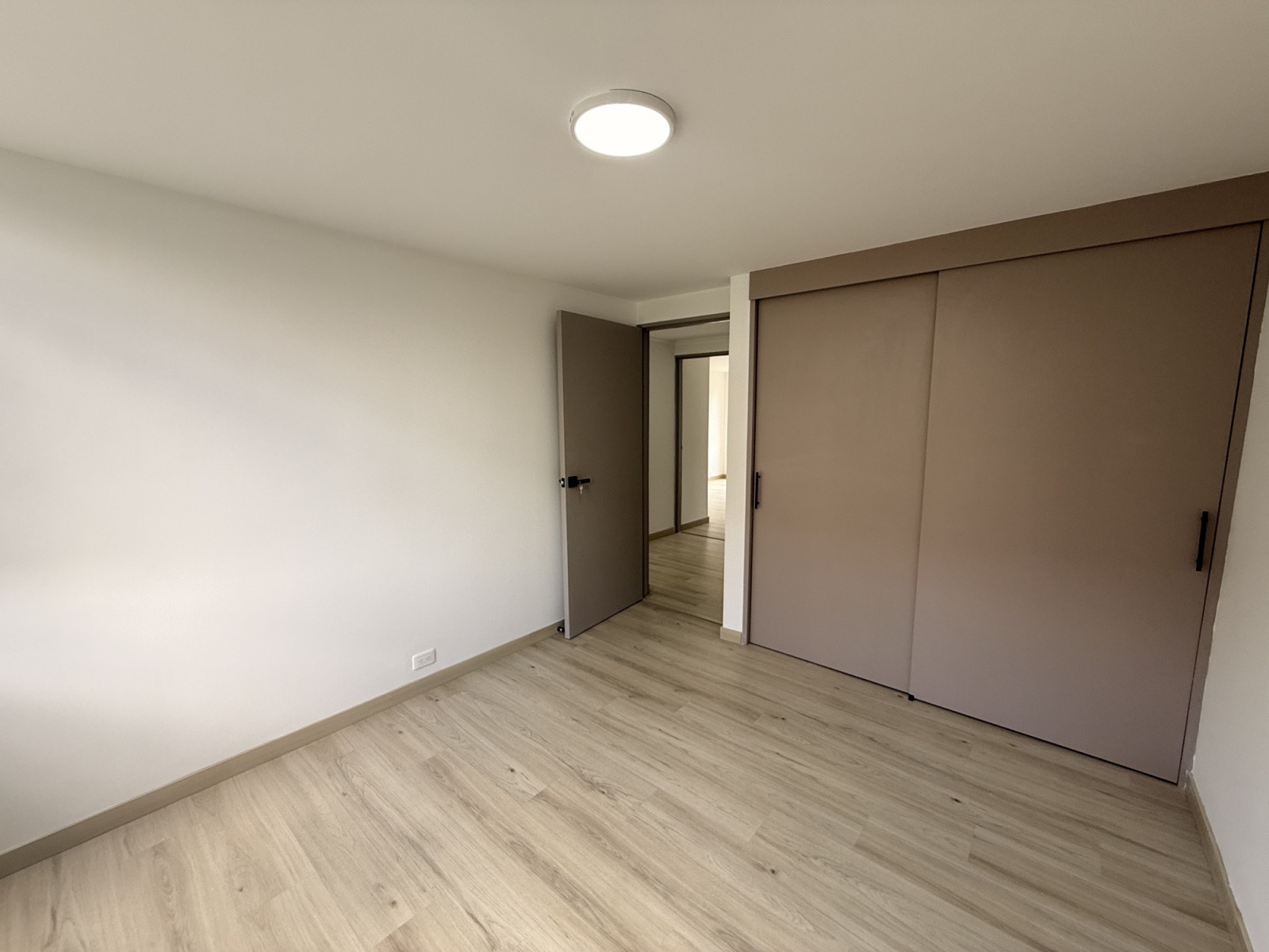 Apartamento en arriendo en Las Lomas No.1, Medellín · foto 18 de 18