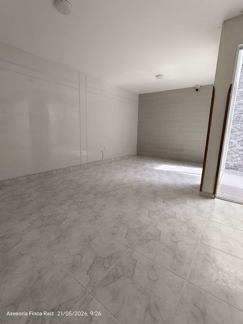 Casa de 4 alcobas en venta en Conjunto Residencial Versalles I, Floridablanca, 132 m² · foto 2 de 19