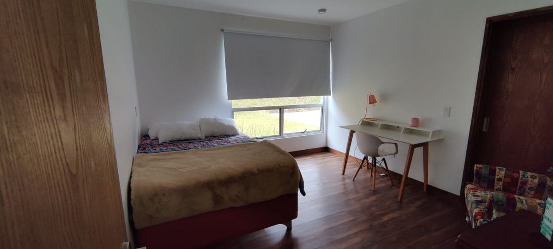 Casa de 4 alcobas en venta en Loma Del Escobero, Envigado · foto 3 de 19