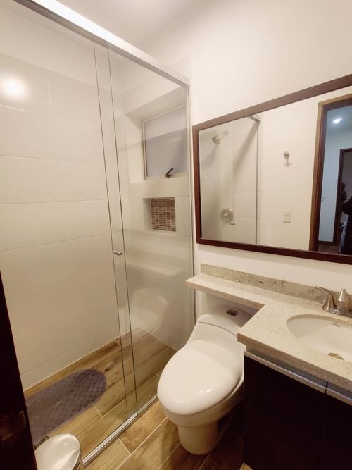 Casa de 4 alcobas en venta en Loma Del Escobero, Envigado · foto 5 de 19