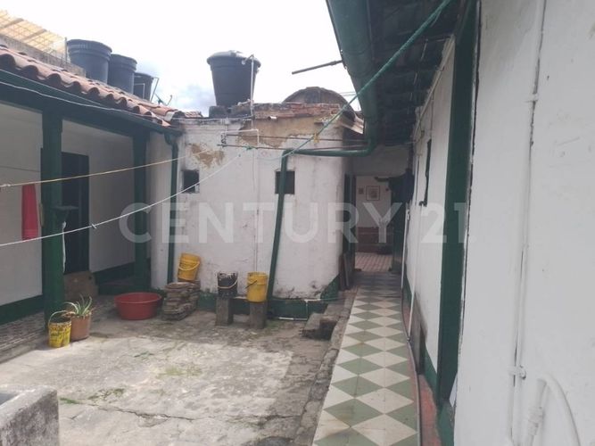 Casa de 7 alcobas en venta en Egipto, Bogotá, 250 m² · foto 13 de 16