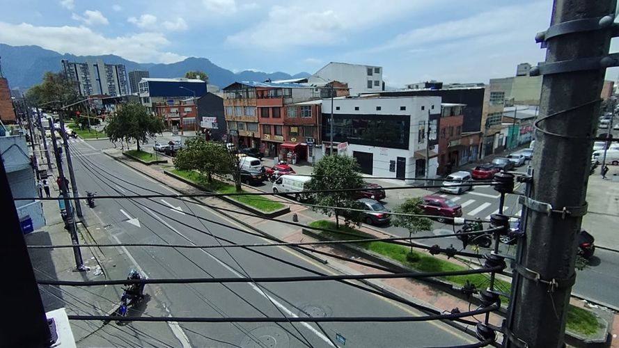 Casa de 3 alcobas en venta en Alcazares Norte, Bogotá, 255 m² · foto 2 de 21