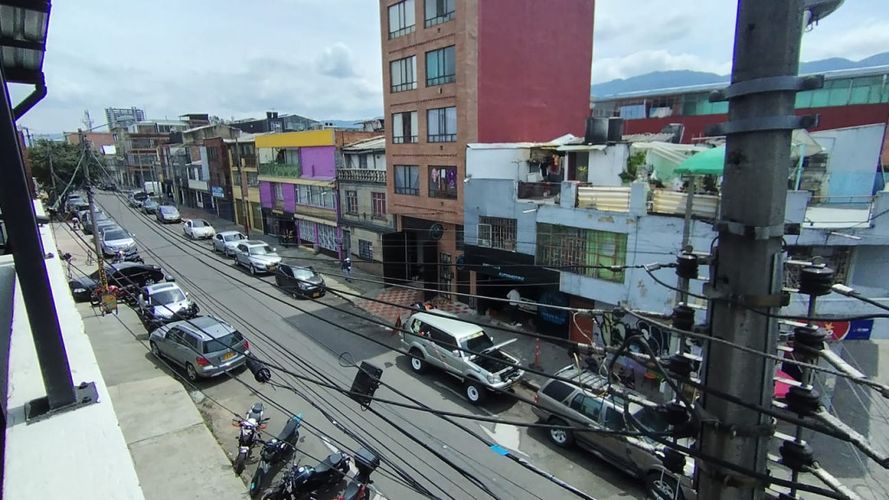 Casa de 3 alcobas en venta en Alcazares Norte, Bogotá, 255 m² · foto 3 de 21
