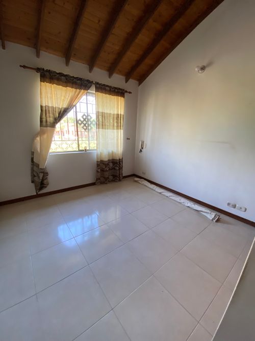 Casa de 3 alcobas en venta en Prados Del Limonar, Cali, 120 m² · foto 20 de 24