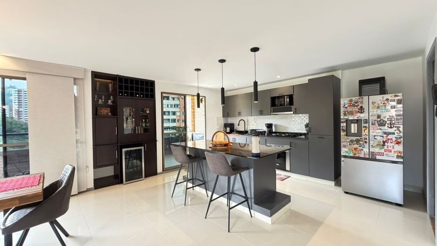 Apartamento de 5 alcobas en venta en Vegas De La Doctora, Sabaneta, 236 m² · foto 4 de 24