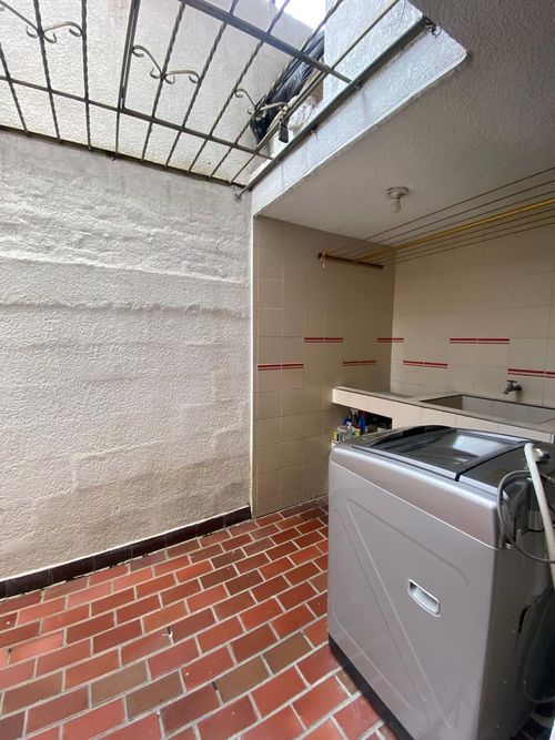 Casa de 5 alcobas en venta en Los Andes B - La Riviera, Cali, 180 m² · foto 5 de 19