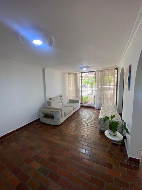 Casa de 5 alcobas en venta en Los Andes B - La Riviera, Cali, 180 m² · foto 10 de 19