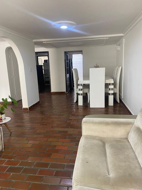 Casa de 5 alcobas en venta en Los Andes B - La Riviera, Cali, 180 m² · foto 12 de 19
