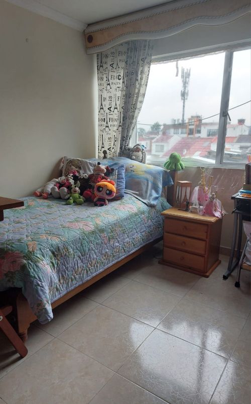 Casa de 10 alcobas en venta en Mandalay, Bogotá, 504 m² · foto 7 de 24