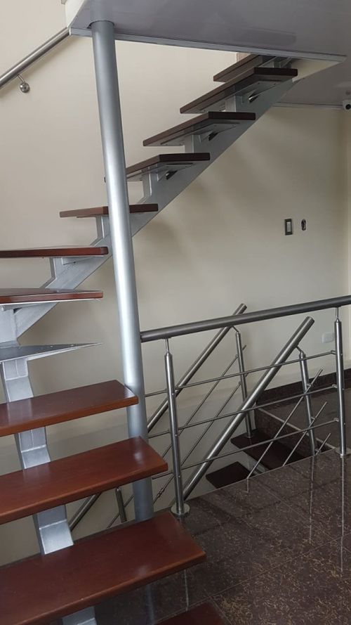 Casa de 10 alcobas en venta en Mandalay, Bogotá, 504 m² · foto 23 de 24
