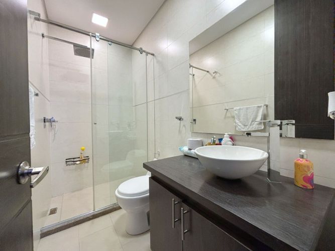 Apartamento de 2 alcobas en venta en Chico, Bogotá, 82 m² · foto 2 de 16
