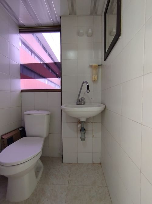 Consultorio en venta en Los Cambulos, Cali, 20 m² · foto 13 de 20