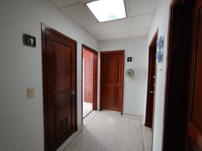 Consultorio en venta en Los Cambulos, Cali, 20 m² · foto 14 de 20