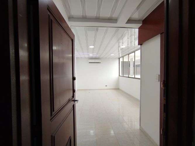 Consultorio en venta en Los Cambulos, Cali, 20 m² · foto 15 de 20