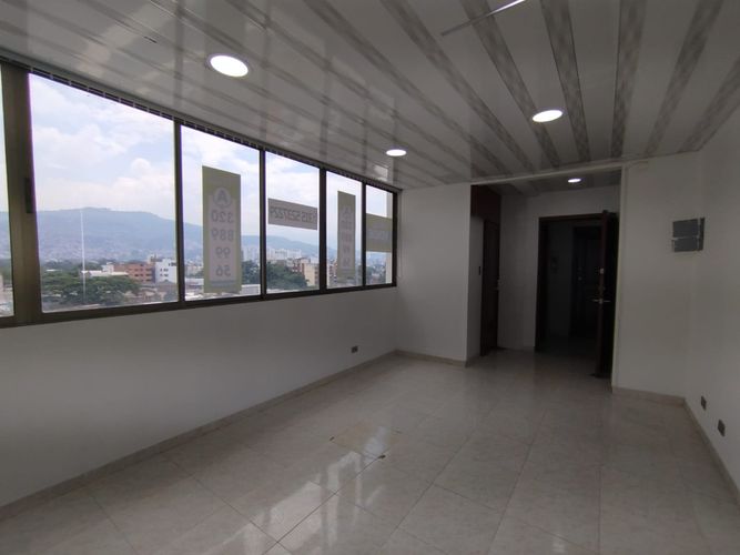 Consultorio en venta en Los Cambulos, Cali, 20 m² · foto 19 de 20