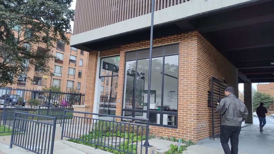 Apartamento en venta en Carlos Lleras Restrepo Manzana C, Bogotá · foto 2 de 13