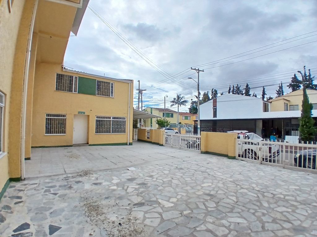 Casa en venta en Villa Mayor, Bogotá · foto 8 de 18