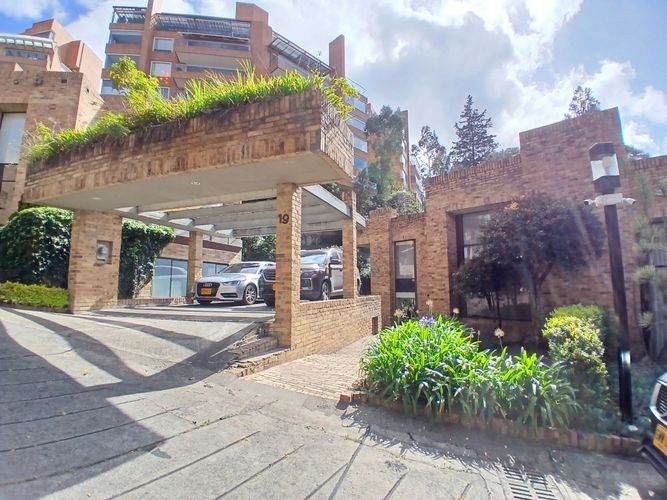 Casa de 4 alcobas en venta en Sotileza, Bogotá, 426 m² · foto 3 de 24