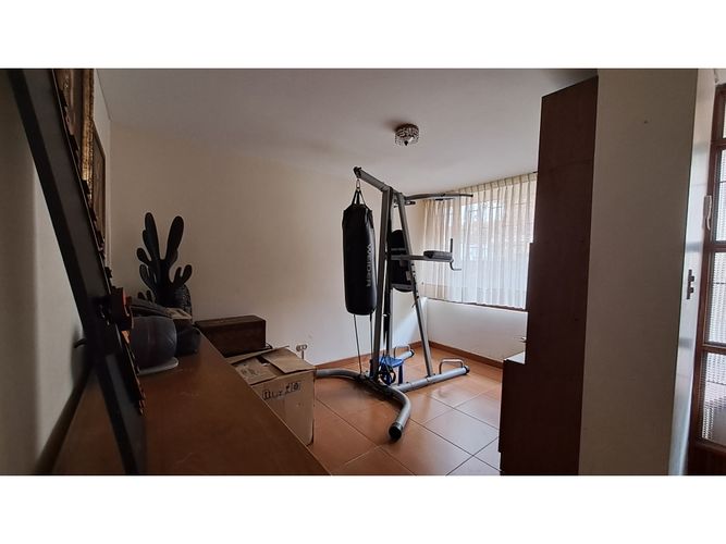 Casa de 4 alcobas en venta en El Batán, Bogotá, 227 m² · foto 4 de 24