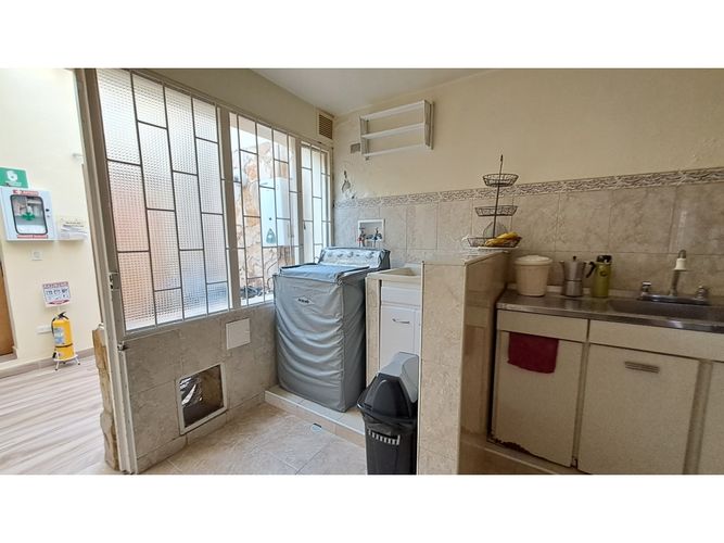 Casa de 4 alcobas en venta en El Batán, Bogotá, 227 m² · foto 15 de 24