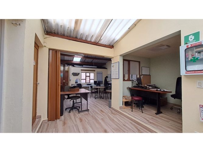 Casa de 4 alcobas en venta en El Batán, Bogotá, 227 m² · foto 16 de 24