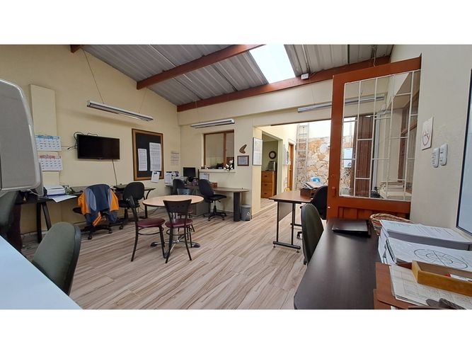 Casa de 4 alcobas en venta en El Batán, Bogotá, 227 m² · foto 17 de 24