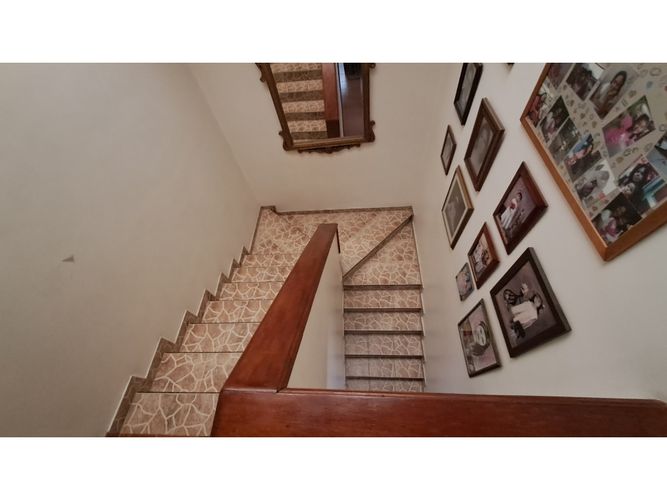 Casa de 4 alcobas en venta en El Batán, Bogotá, 227 m² · foto 19 de 24