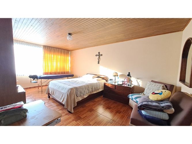 Casa de 4 alcobas en venta en El Batán, Bogotá, 227 m² · foto 21 de 24