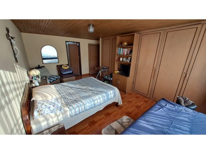 Casa de 4 alcobas en venta en El Batán, Bogotá, 227 m² · foto 22 de 24