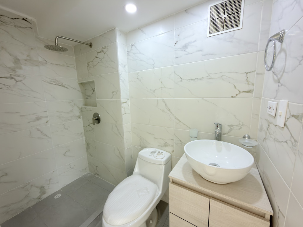 Apartamento en venta en La Prosperidad, Madrid 4