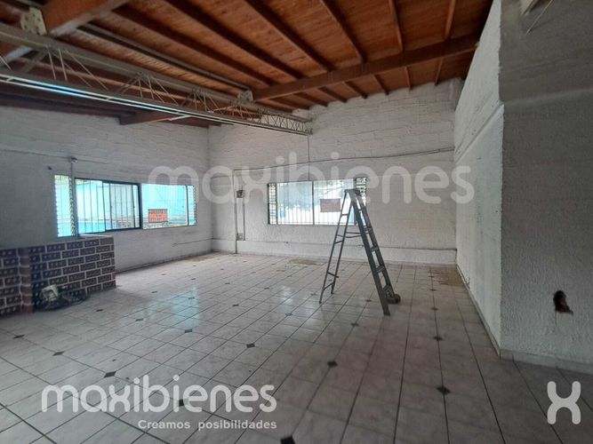 Local en arriendo en Los Colores, Medellín, 50 m² · foto 2 de 6