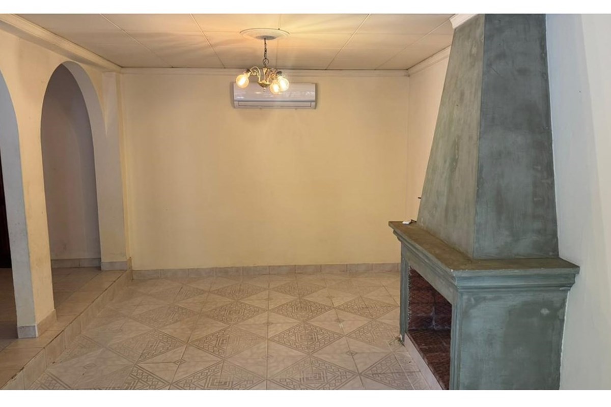 Casa-Alquiler-Avenida Florida y Maricevich, Laurelty, Luque, Central — foto 3
