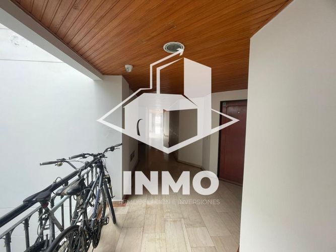 Apartaestudio en venta en Lourdes, Bogotá, 30 m² · foto 2 de 17