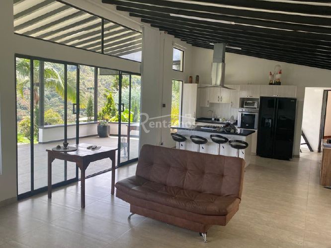 Casa de 3 alcobas en venta en Nazareth, El Retiro, 210 m² · foto 5 de 24