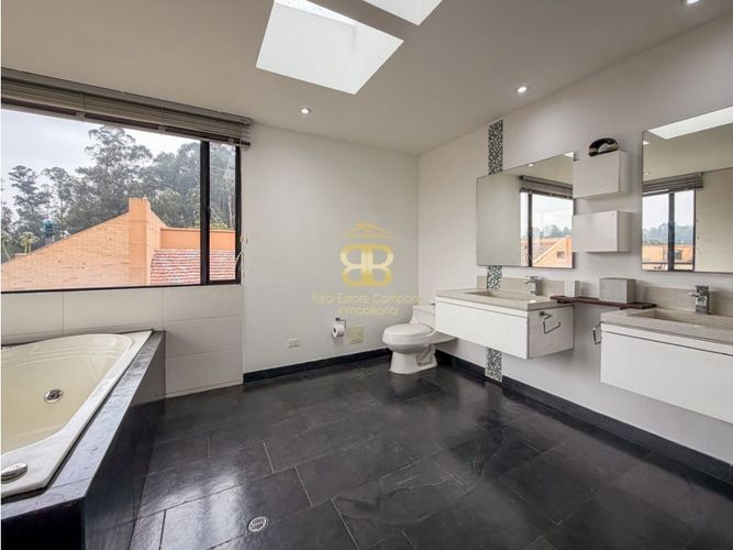 Casa de 4 alcobas en arriendo en Canelon Centro, Cajicá, 350 m² · foto 18 de 24
