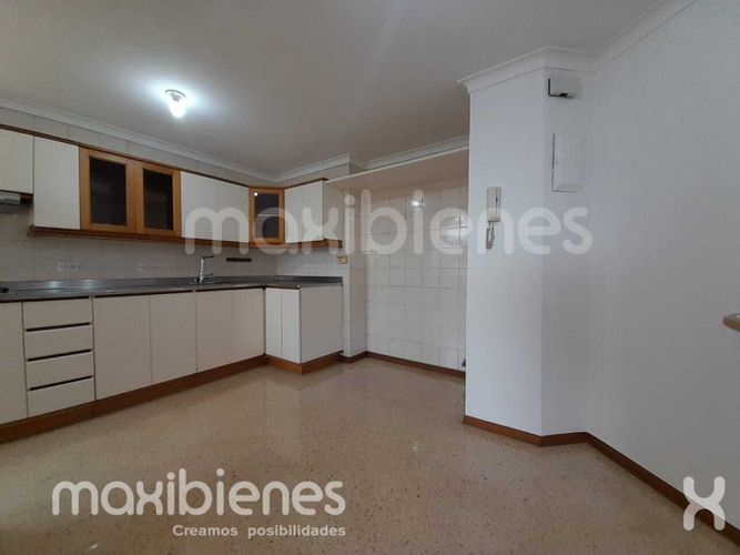 Apartamento de 3 alcobas en arriendo en El Diamante No. 2, Medellín, 180 m² · foto 4 de 24