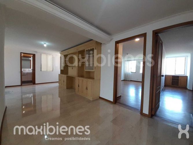 Apartamento de 3 alcobas en arriendo en El Diamante No. 2, Medellín, 180 m² · foto 9 de 24